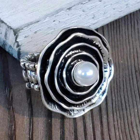 Antique Silver Plated Abstract Art Flower Faux Pearl Adjustable Cocktail Ring - Picture 1 of 12